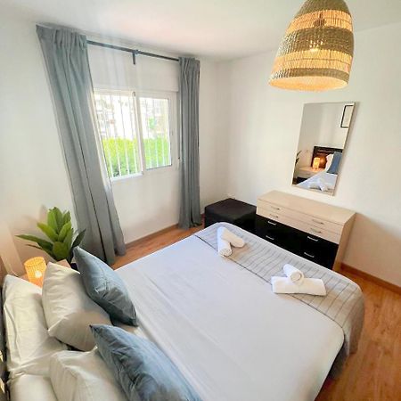 Large & Cozy Centrally Apartment トレモリノス エクステリア 写真