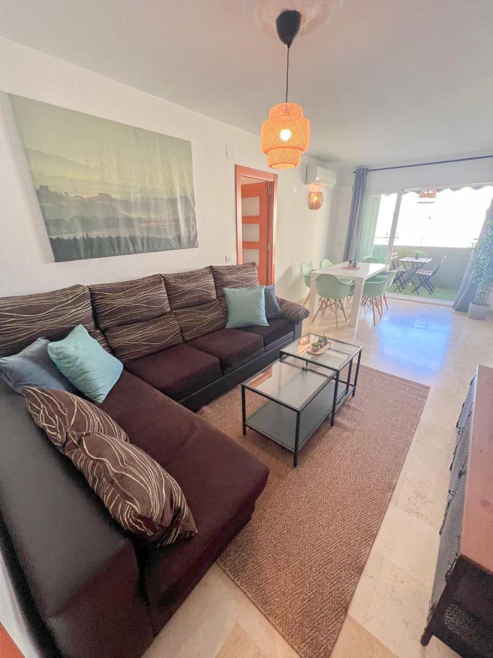 Large & Cozy Centrally Apartment トレモリノス エクステリア 写真