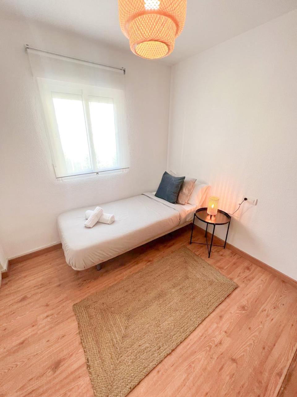 Large & Cozy Centrally Apartment トレモリノス エクステリア 写真