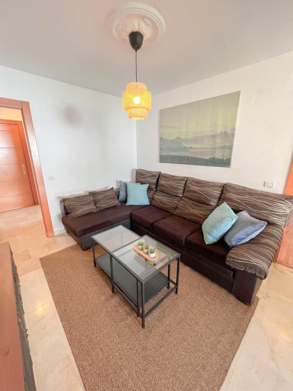 Large & Cozy Centrally Apartment トレモリノス エクステリア 写真