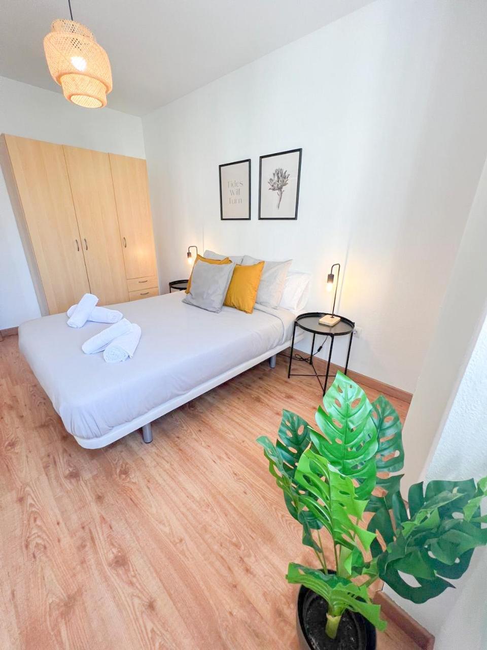 Large & Cozy Centrally Apartment トレモリノス エクステリア 写真