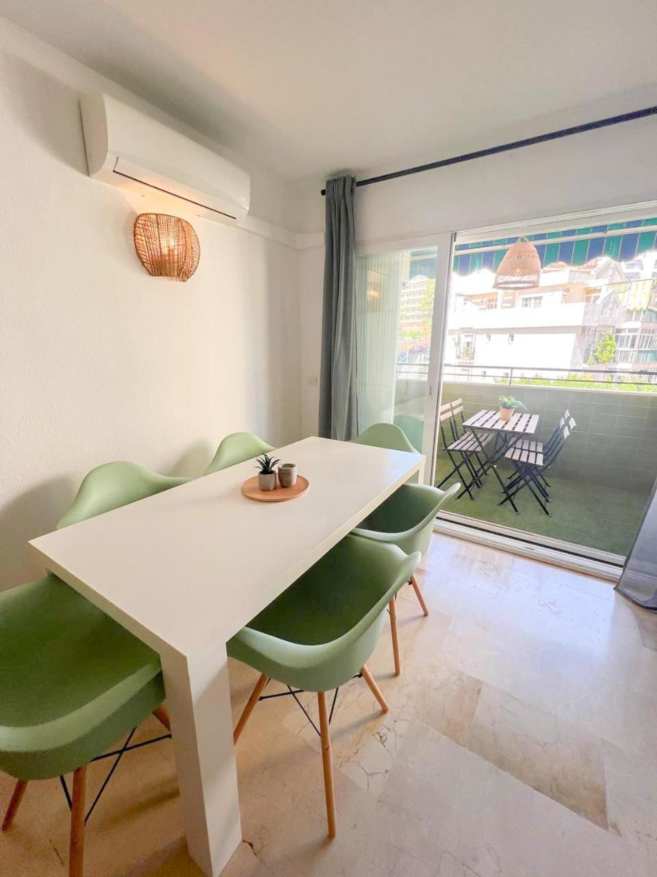 Large & Cozy Centrally Apartment トレモリノス エクステリア 写真