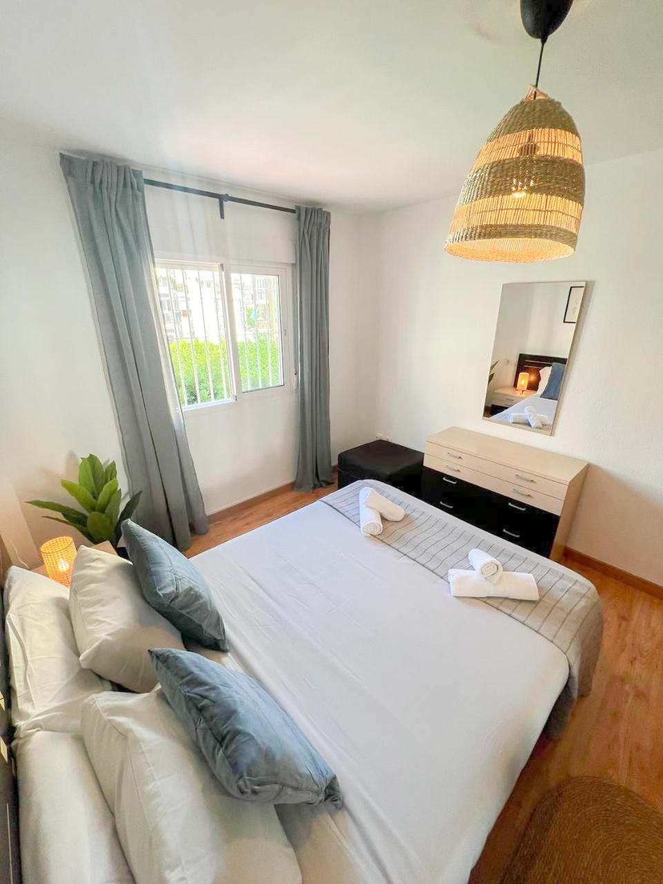 Large & Cozy Centrally Apartment トレモリノス エクステリア 写真